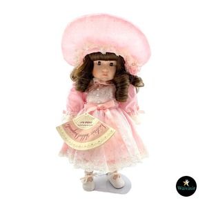 Vintage Victoria Ashlea Originals 12"Porcelain Musical Doll, 1987